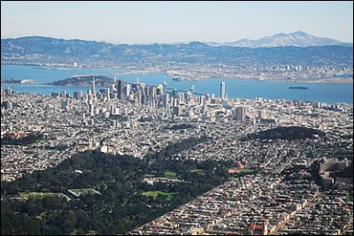 En 1906 eut lieu un tremblement de terre aux États-Unis, dans quelle ville ?