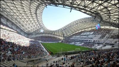 Marseille, Nancy, Martigues, Monaco... et l'équipe de France où il ne connaîtra jamais la défaite en 23 rencontres.