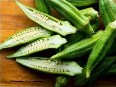 Un autre légume, celui-ci fait partie de la famille des Malvacées. À l'origine, il est sous forme de fleur, mais devient très vite un légume (un peu comme les fraises). C'est une plante qui aime beaucoup la chaleur comme le gombo. Avez-vous deviné ? Quel est ce légume ?