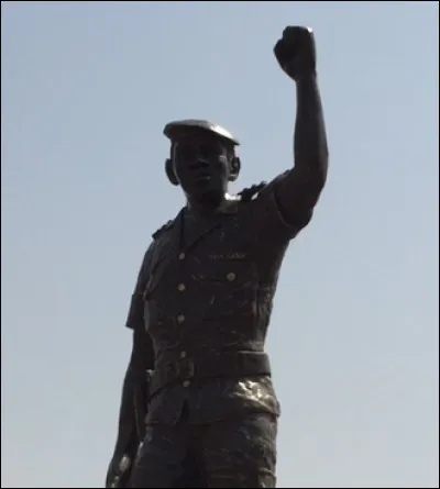 Le président actuel du Burkina Faso est Thomas Sankara :