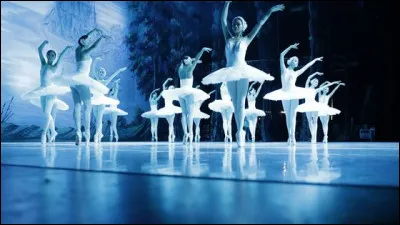 Quel est le premier prénom de Tchaïkovsky, compositeur du ballet ''Le Lac des cygnes'' ?