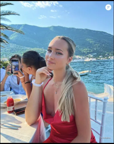 Qui est cette aventurière ?