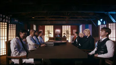 Y a-t-il des plantes dans la salle o&ugrave; sont Hyunjin, Felix, Han et Changbin ?