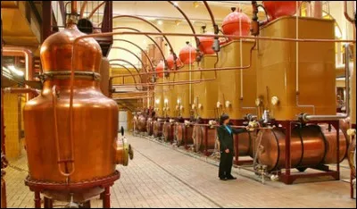 Quelle boisson était fabriquée à Angers et désormais dans sa périphérie ?