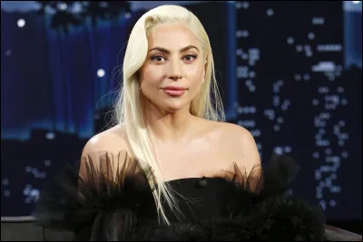 Maintenant, c'est au tour de Lady Gaga : elle mesure...