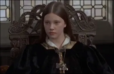 Quel rôle interprète Lynne Frederick sur cette photo ?