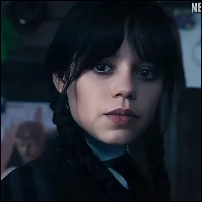 Toujours dans la série "Mercredi" quel hommage a rendu l'actrice qui interprète Mercredi Addams ?