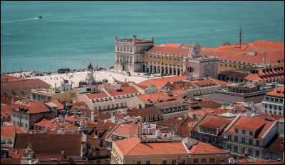 Quel nom porte la capitale du Portugal ?