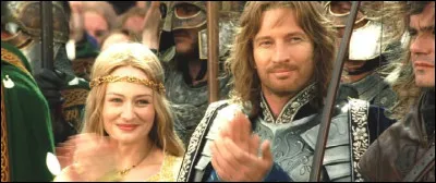 Après le couronnement d'Aragorn, de quel titre ce dernier l'honore-t-il ?