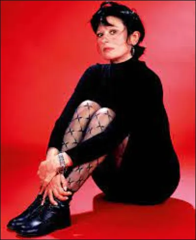 Cette chanson fut classée à la 1ère place.
À quelle chanteuse doit-on "Etienne" ?