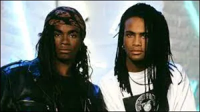 Cette chanson fut classée à la 2e place.
Quel groupe a interprété "Girl You Know It's True" ?