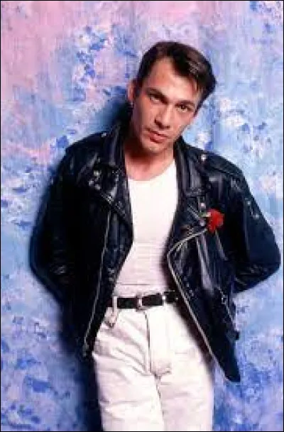 Cette chanson fut classée à la 1ère place.
Qui a interprété "N'importe quoi" ?