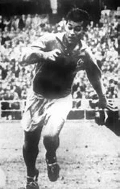 Quel célèbre footballeur international nous a quitté le 1er mars 2023 ?