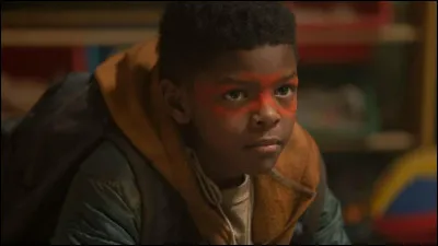 C'est un survivant de treize ans muet qui vient de Hartford. Il est le jeune frère de Henry avec qui il se cache pour survivre. Qui est-il ?