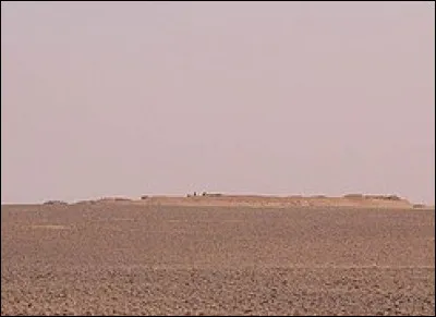 Où se trouve le mur des Sables, érigé à partie d'août 1980 ?