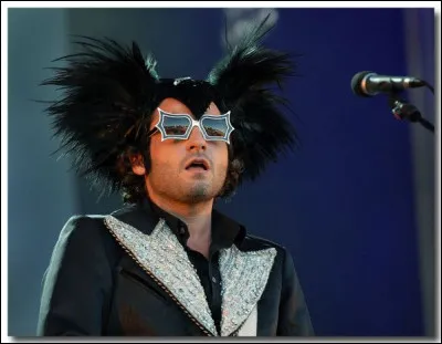 Quel est le prénom du chanteur -M- ?