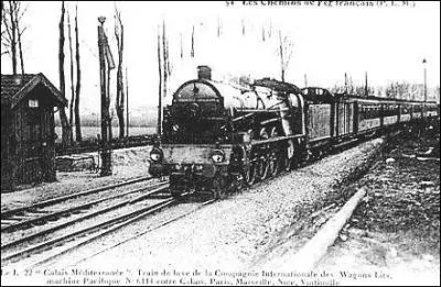 Quel tait le surnom de la ligne ' Paris Mditerrane Express' ?