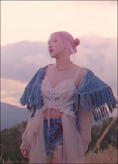 Qui chante "No love letters, no X and O's" ?