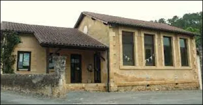 Village Dordognais, Larzac se situe en région ...