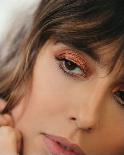 De quelle couleur tes yeux sont-ils ?