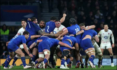 Technique (3) > Que font les joueurs bleus, ici en formation d'attaque ?