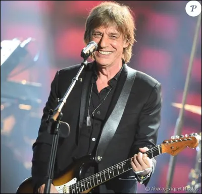 Combien de temps Jean-Louis Aubert a-t-il été le leader du groupe Téléphone avant que les membres se séparent ?