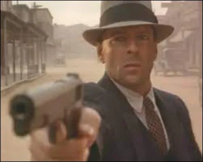 Ce film américain, sorti en 1996, se déroule durant la prohibition, lorsque des gangs de Chicago font régner la terreur à Jericho, petite ville du Texas. Quel est son titre ?