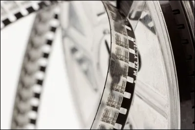 Dans quelle saga de film a-t-on pu entendre le sort appelé "Stupéfix" ?