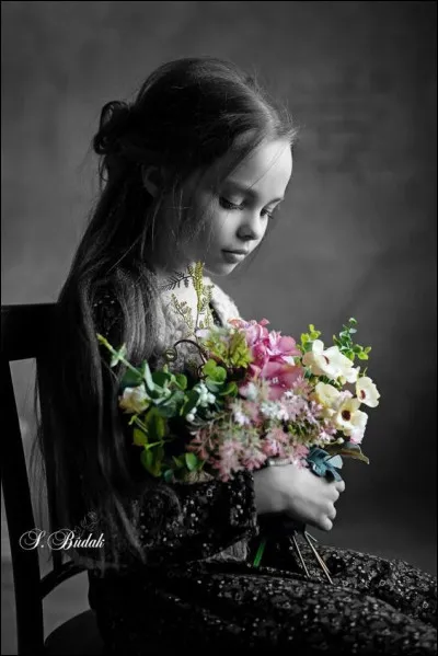 Dans "Les Misérables", quel prénom Fantine avait-elle donné à sa fille, surnommée Cosette ?