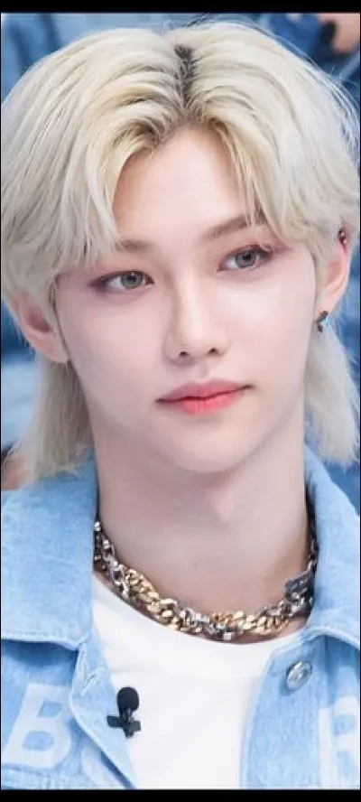 Dans ton groupe d'amis, tu es :