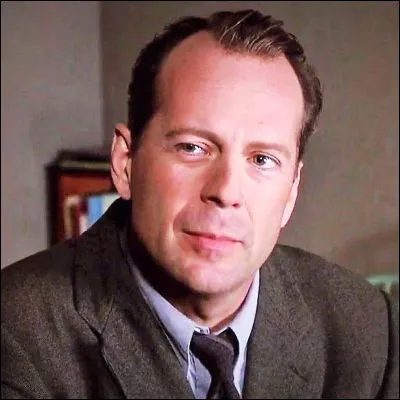 Dans quel film Bruce Willis incarne-t-il un psychologue pour enfants ?