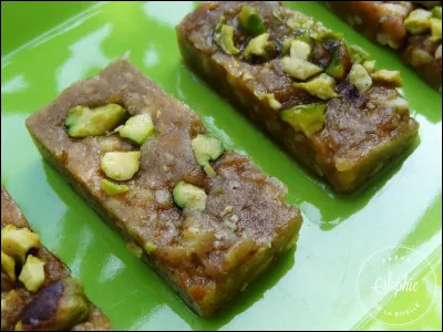 C'est une confiserie traditionnelle iranienne, préparée avec du blé, du sucre, du safran et de la cardamone.