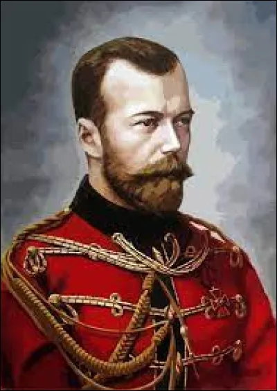 Le dernier tsar de Russie, Nicolas II avait un joli surnom, lequel ?
