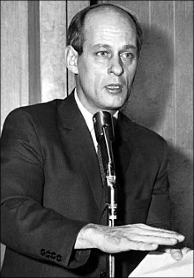 Au Canada René Lévesque qui fut Premier ministre du Québec du 25 novembre 1976 au 3 octobre 1985 avait un surnom qui faisait allusion à son physique :