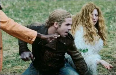 Comment James va-t-il reprer que Bella est une humaine ?