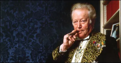 Savez-vous quelle série de livres a écrit Maurice Druon ?