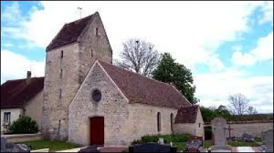 Je vous attends maintenant en Normandie, devant l'église Notre-Dame-de-la-Nativité, à Juvigny-sur-Orne. Village de l'arrondissement d'Argentan, il se situe dans le département ...