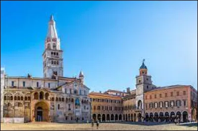 Laquelle de ces villes n'est pas bordée ou traversée par le Pô ?