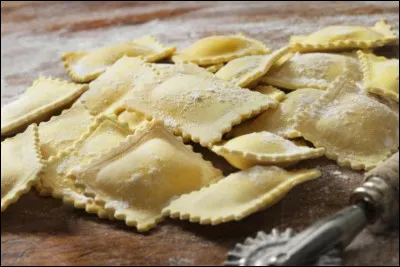 Quel rat a réussi à investir une cuisine en se déguisant en une spécialité culinaire ?