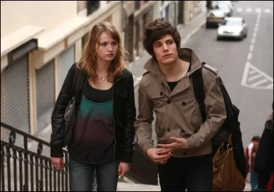 Quelle actrice incarne Anne, la mère de Lola dans le film "LOL", sorti en 2009 ?