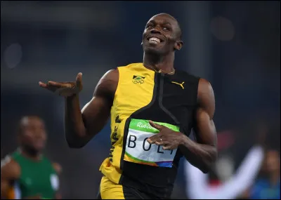 Quelle est la vitesse qu'Usain Bolt a atteinte lors de son record du monde du 100 mètres ?