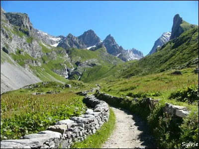 Que peut-on dire d'un homme, jusque-là estimé de tous, arrêté pour avoir causé un accident sous l'emprise de la drogue ?