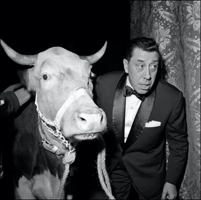 Peggy est le nom de la vache dans le film "La Vache et le Prisonnier".