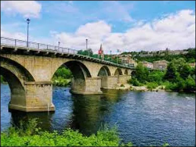 Laquelle de ces villes n'est pas bordée ou traversée par le Rhône ?