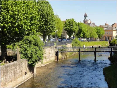 Laquelle de ces villes n'est pas bordée ou traversée par l'Ill ?