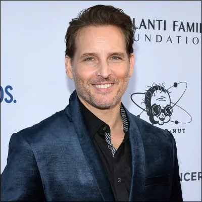 Quel rôle incarne Peter Facinelli ?