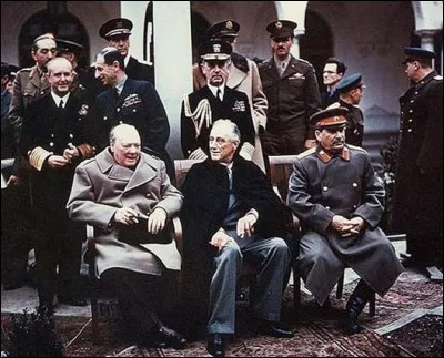 Conférence et accords de Yalta :