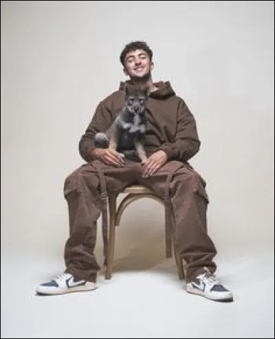 Comment s'appelle son chien ?