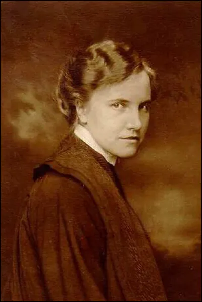 Où Adélaïde de Saxe-Meiningen termine-t-elle sa vie ?