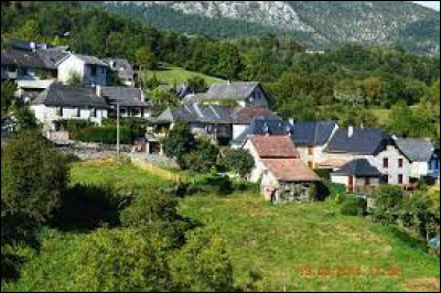 Village du parc naturel régional des Pyrénées Ariégeoises, Arrout se situe en région ...